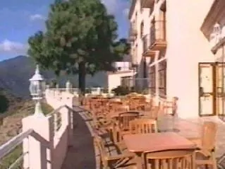 Kross Altos De Istan Hotel